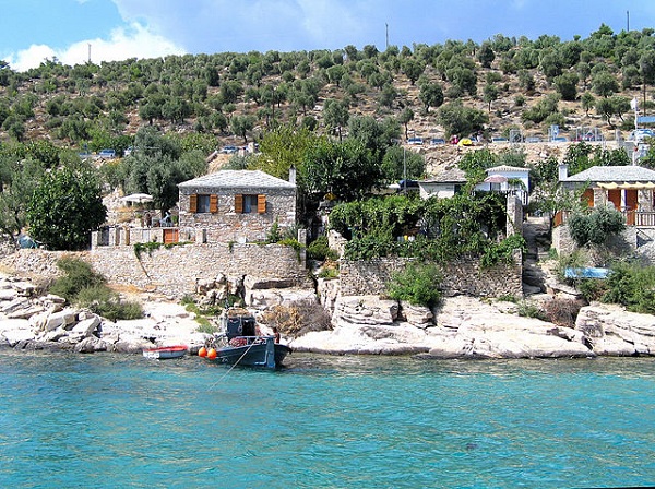 tasos more
